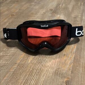 Bollé Black Frame Goggles with Red Lenses